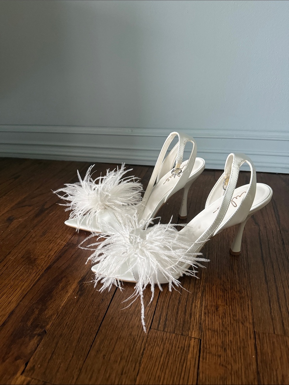 Lulu's Ivory Feather Pointed Slingback Heels - Picture 2 of 6